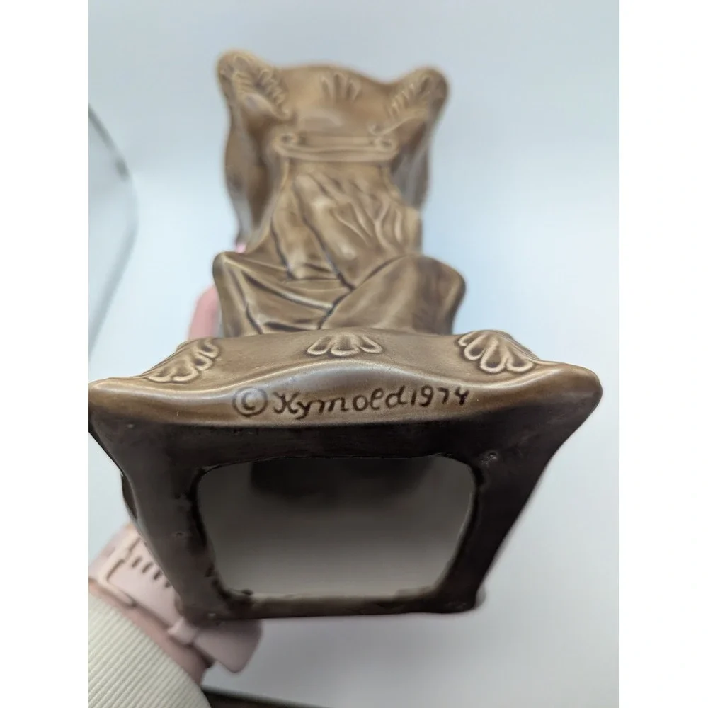 Vintage 1974 Praying Hands Ky Mold Kentucky Pedestal Candle Holder Brown Ceramic